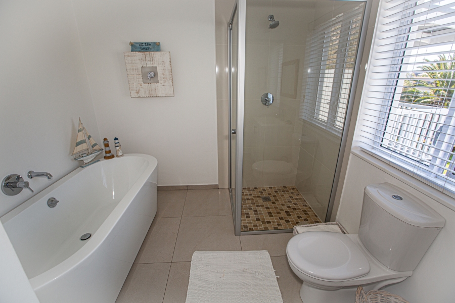 5 Bedroom Property for Sale in Kommetjie Western Cape